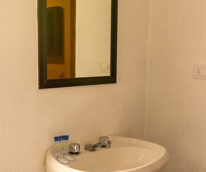 هتل Santa Helena Plaza