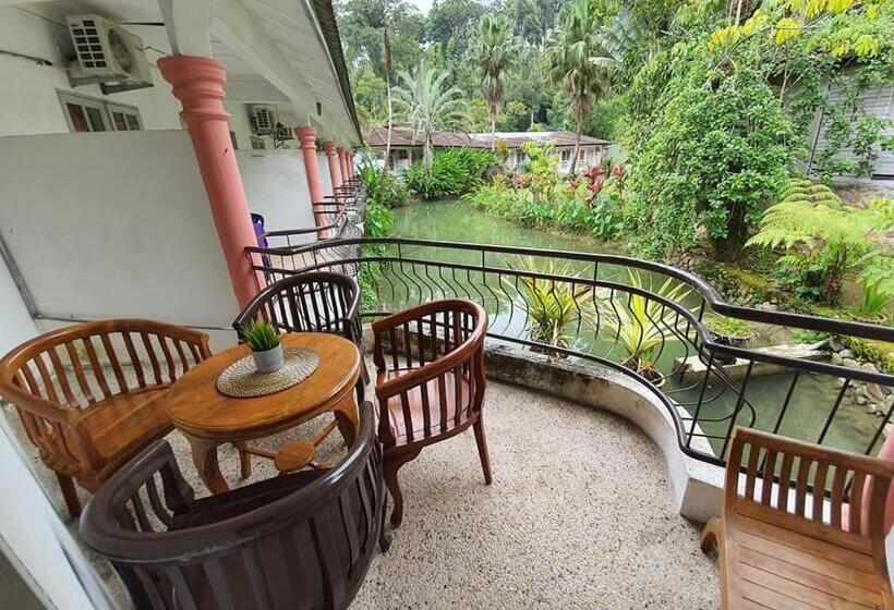 בית מלון כפרי Seri Pengantin Resort