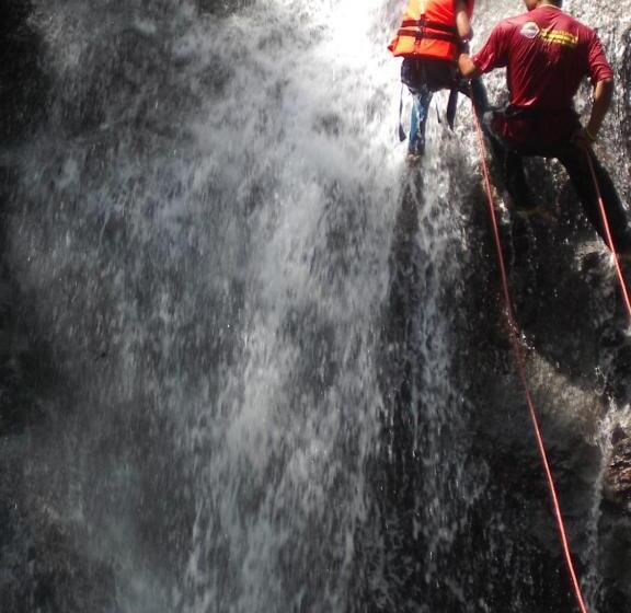 בית מלון כפרי Seri Pengantin Resort