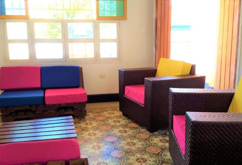 ホテル Solaz Hostel Santa Marta