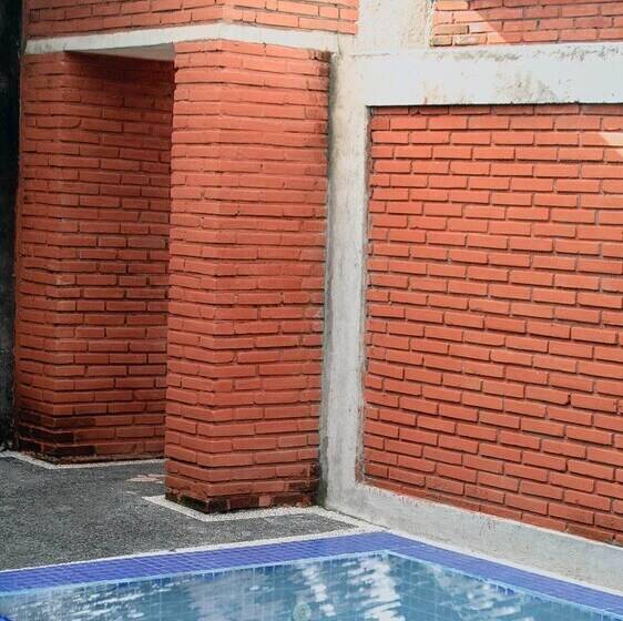 호텔 Sri Abi Ratu Villa