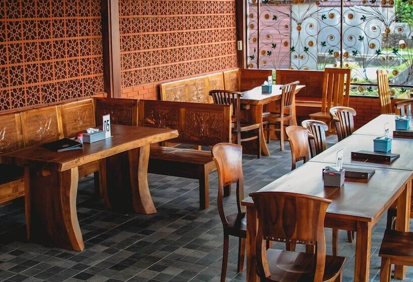 호텔 Sri Abi Ratu Villa