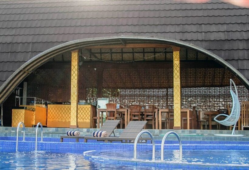 호텔 Sri Abi Ratu Villa