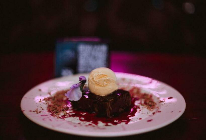 ホテル & Suites Cerro Roj0