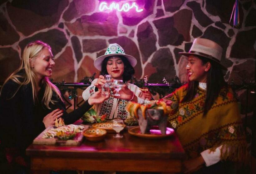 ホテル & Suites Cerro Roj0