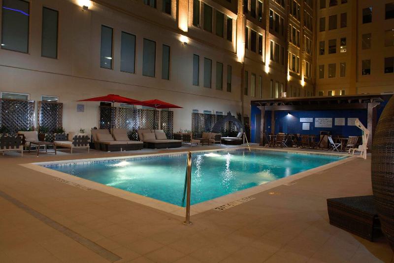 בית מלון כפרי Towneplace Suites By Marriott Dallas Downtown