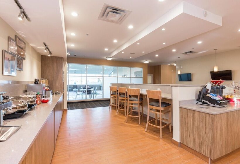 فندق Towneplace Suites By Marriott Edmonton South