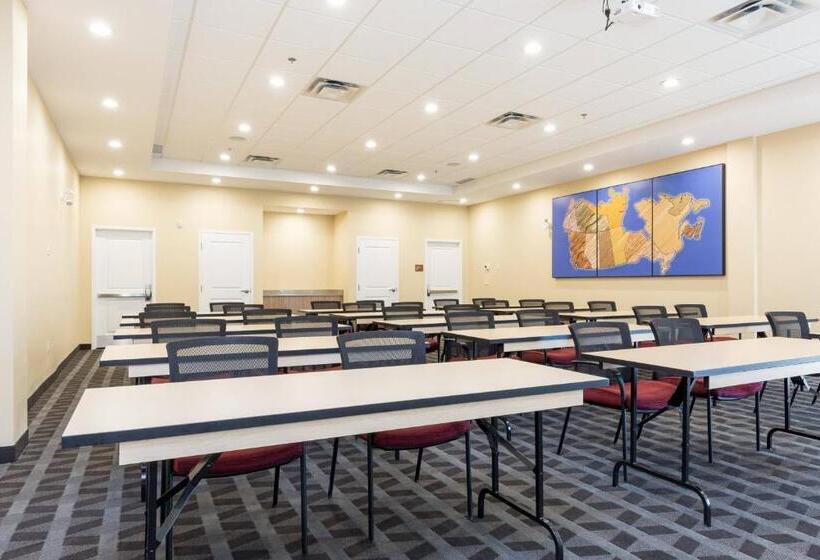 فندق Towneplace Suites By Marriott Edmonton South