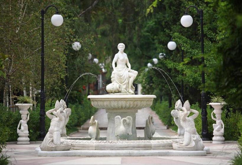 هتل Uzhnoe Vzmorie Health Resort