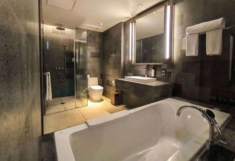 בית מלון כפרי Wyndham Tamansari Jivva Resort Bali