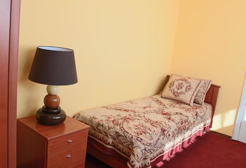 هتل Uzhnoe Vzmorie Health Resort