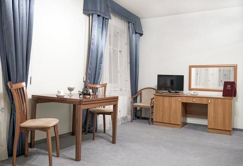 هتل Zapolyarnaya Stolica