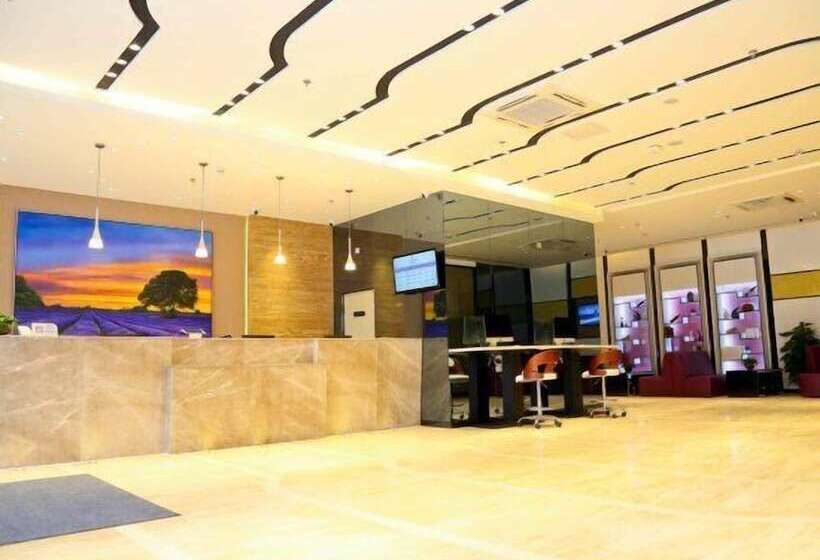 Lavande Hotel Baiyun International Airport Branch