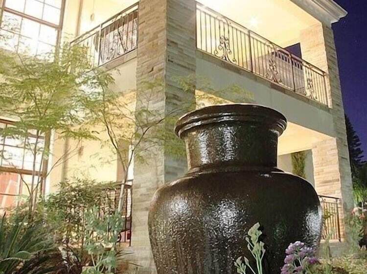 ペンション Blaauwheim Guest House