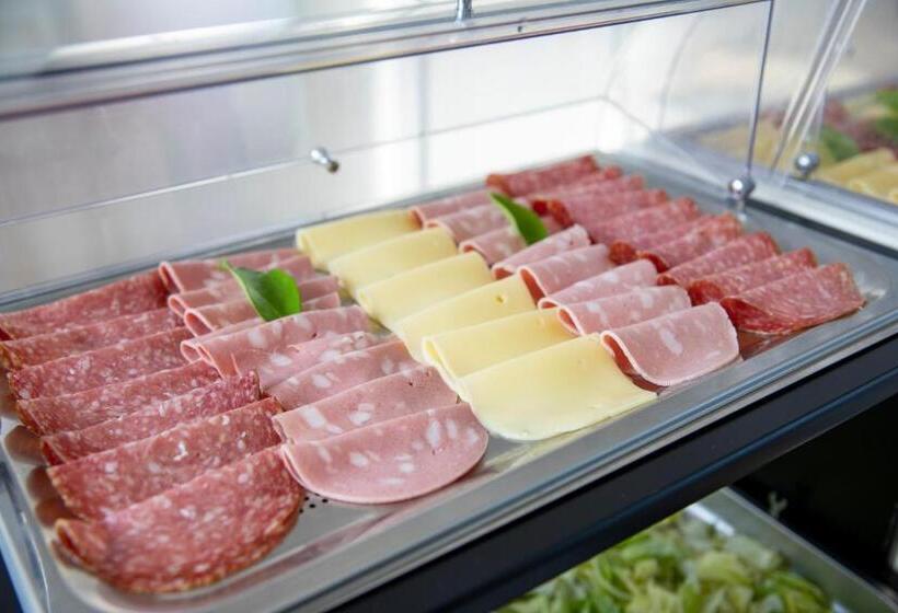 اقامتگاه Park Oasi Resort