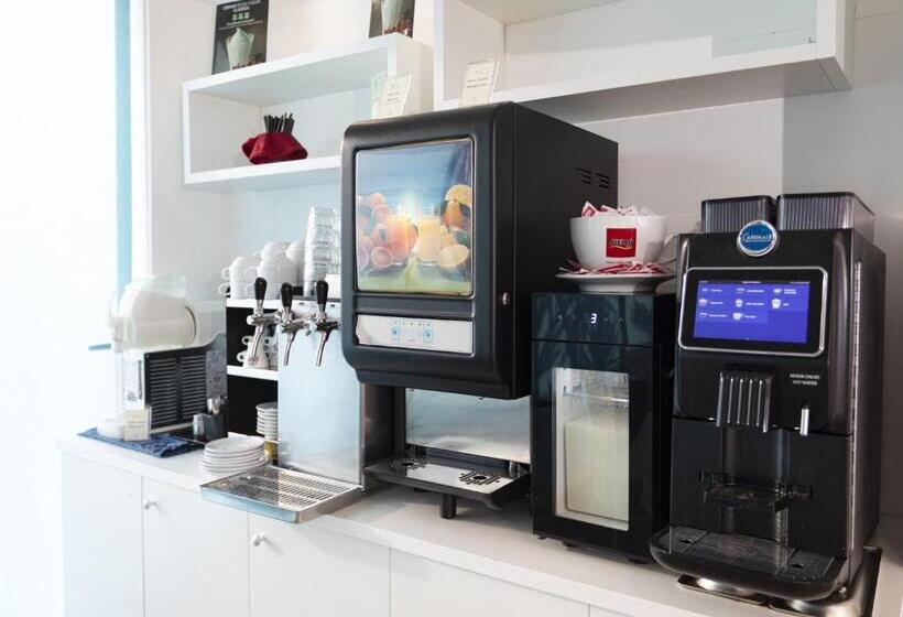 اقامتگاه Park Oasi Resort