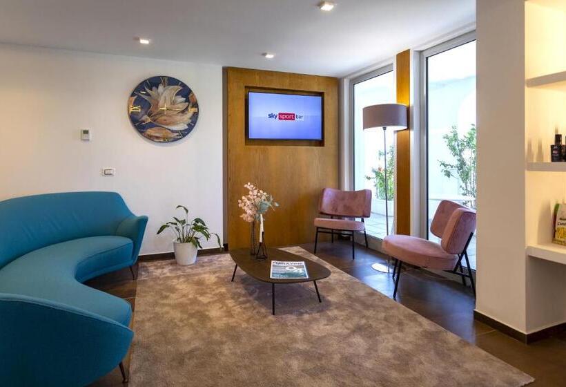 اقامتگاه Park Oasi Resort