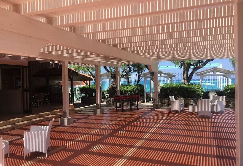 اقامتگاه Park Oasi Resort