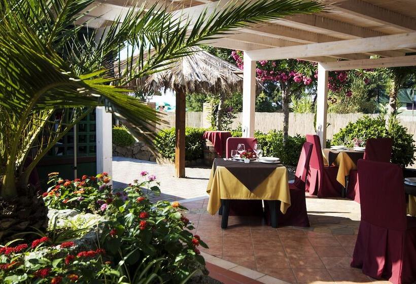 اقامتگاه Park Oasi Resort