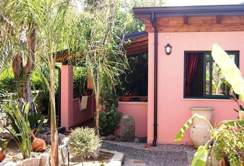 اقامتگاه Park Oasi Resort