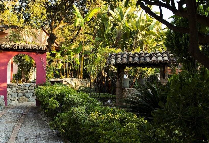 اقامتگاه Park Oasi Resort