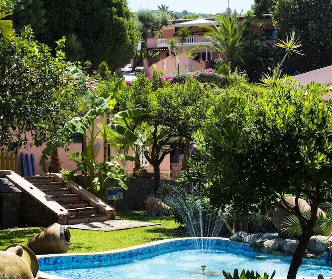 اقامتگاه Park Oasi Resort