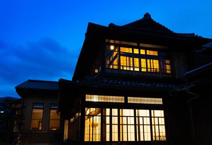 ريوكان Yamada Bessou くつろぎの温泉宿 山田別荘