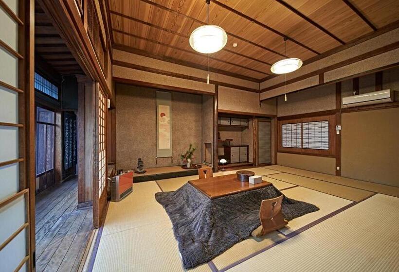 ريوكان Yamada Bessou くつろぎの温泉宿 山田別荘