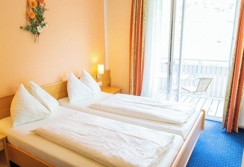 Strandhotel Burgstaller