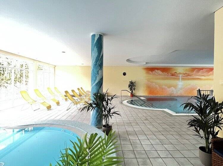 Strandhotel Burgstaller