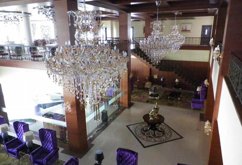 Sutanraja Hotel & Convention Centre