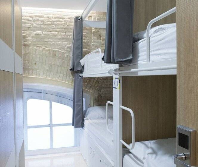 Up Hostel Valencia