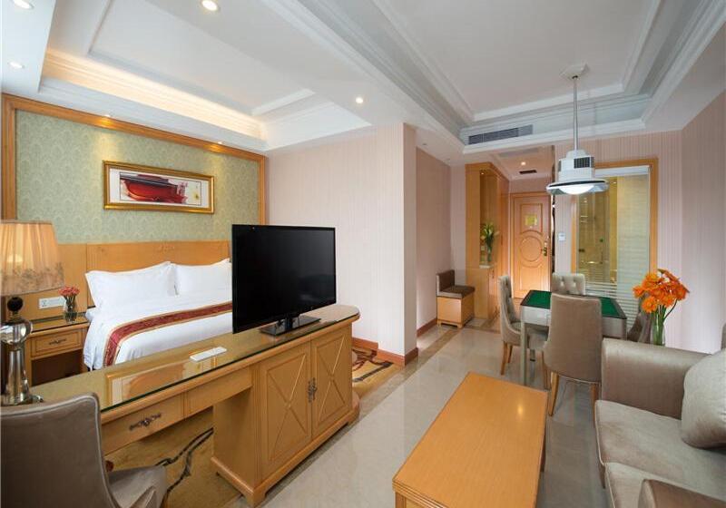 Vienna Hotel Tianbao Road