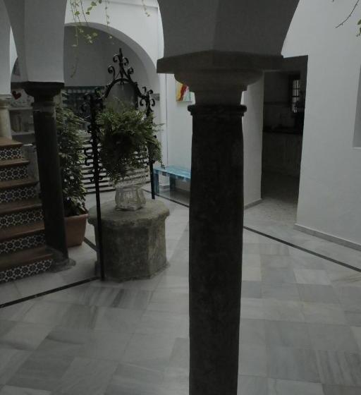Wake Up In Tarifa Hostel & Restaurant Lounge