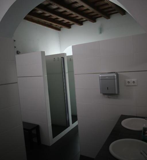 Wake Up In Tarifa Hostel & Restaurant Lounge