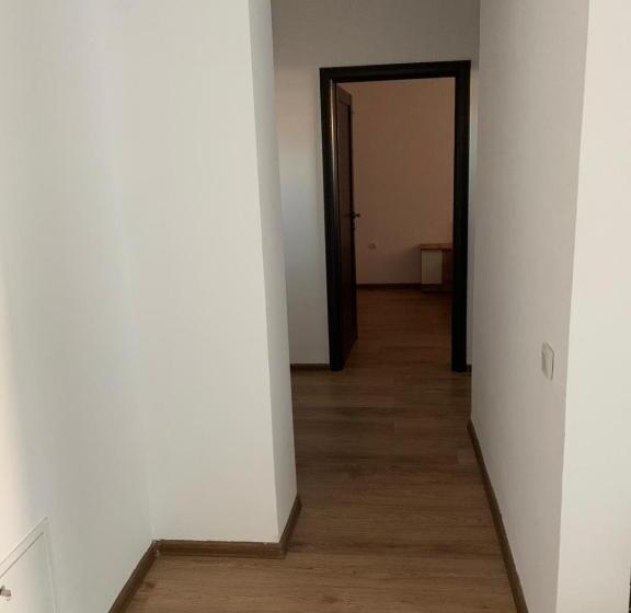 Apartamente Deluxe / Imobiliare Garcea Titu