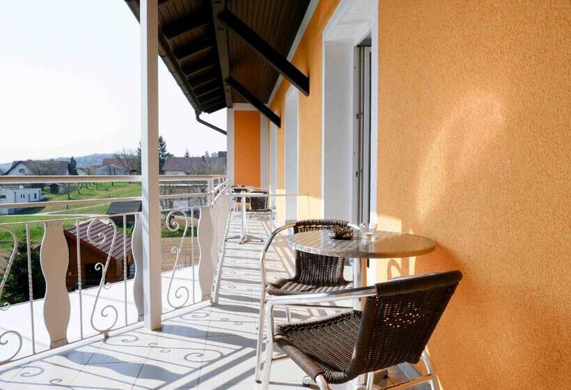 مبيت وإفطار 5rooms Frühstückspension