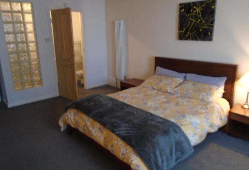 ベッドアンドブレックファースト Spectacular Sea View Double, With Exclusive Bathroom & Use Of Patio And Bike Store