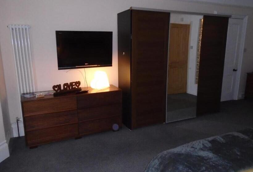 ベッドアンドブレックファースト Spectacular Sea View Double, With Exclusive Bathroom & Use Of Patio And Bike Store