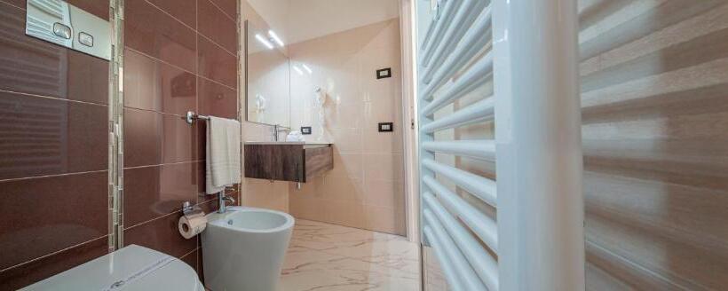 Casa Vacanze Mariaelena   Momena