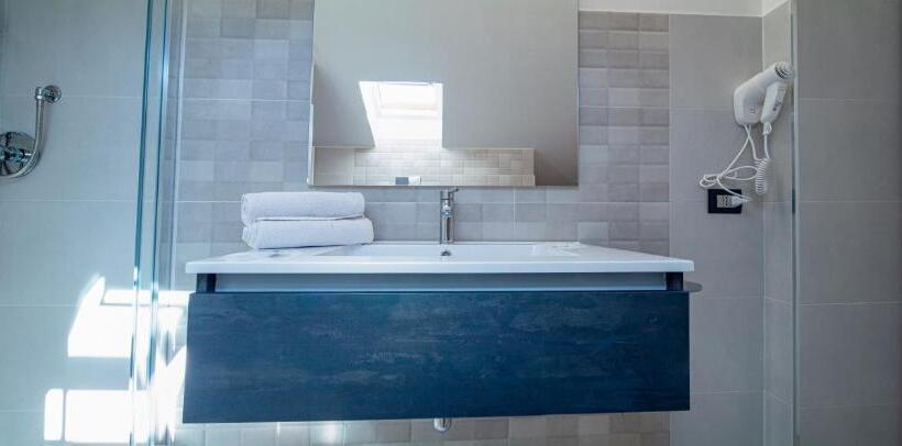 Casa Vacanze Mariaelena   Momena