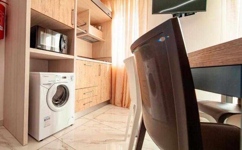 Casa Vacanze Mariaelena   Momena