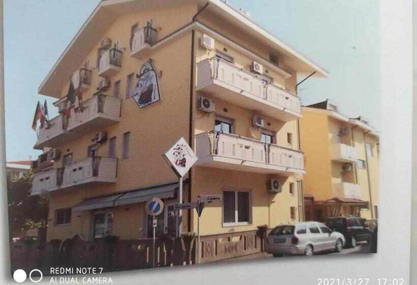 בית מלון כפרי Albergo Il Veliero