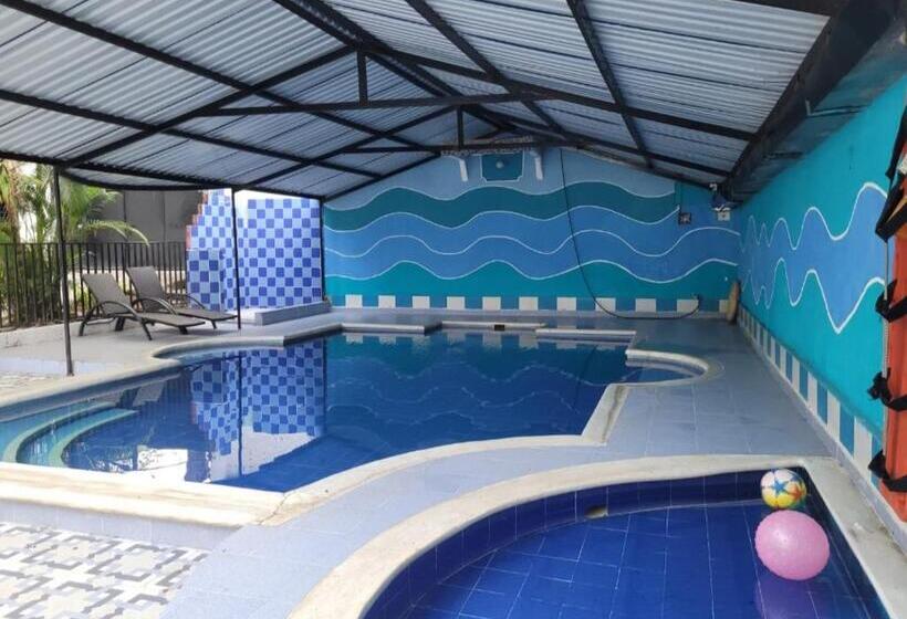 בית מלון כפרי Campestre Villa Tiffany