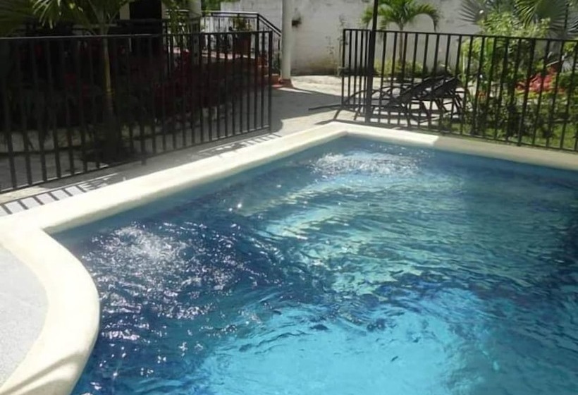 בית מלון כפרי Campestre Villa Tiffany