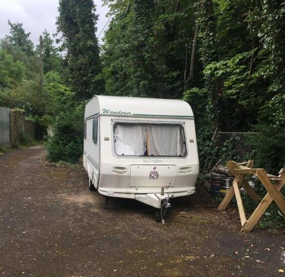 캡슐 호텔 Campervan Ehu Derry