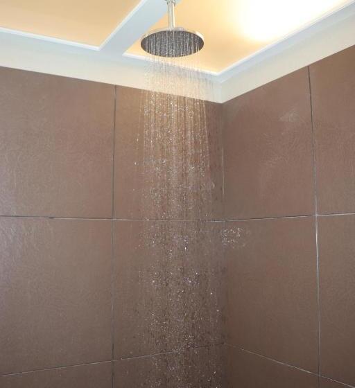 ホテル Dwarka Grand