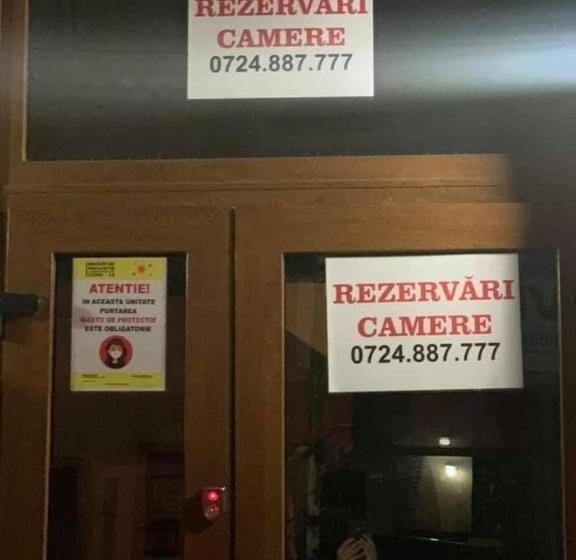 فندق Modern / Imobiliare Garcea Titu