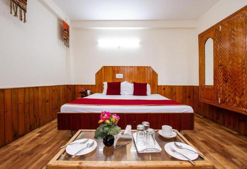 Отель Mountain Dew Guest House