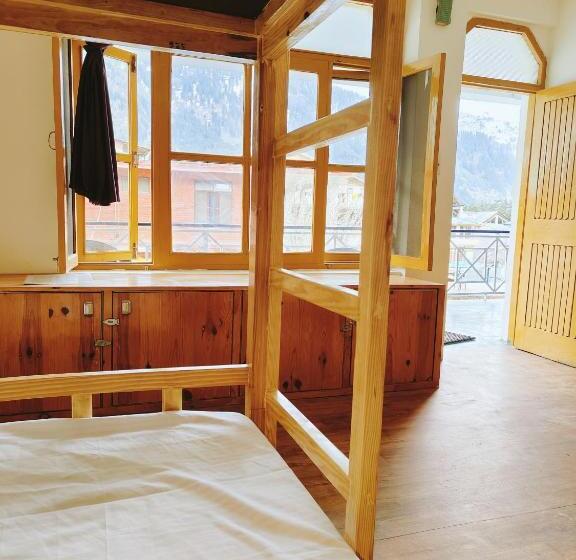 Отель Mountain Dew Guest House